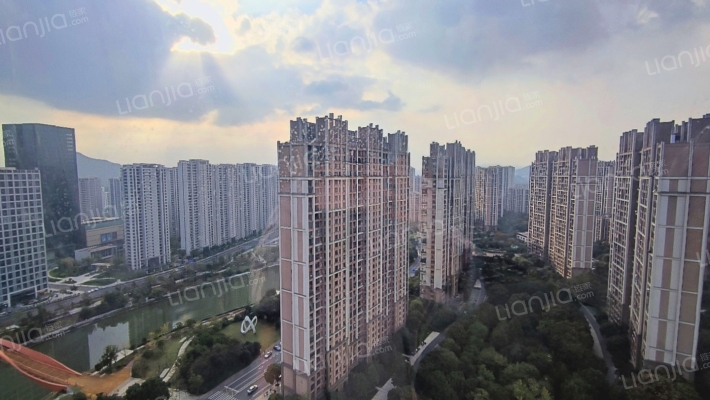 越秀星汇中心二手房实景图