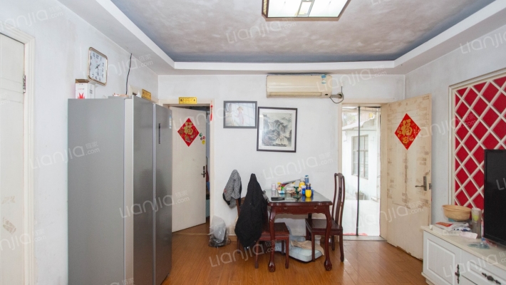 凌兆新村(凌兆路711弄)二手房实景图