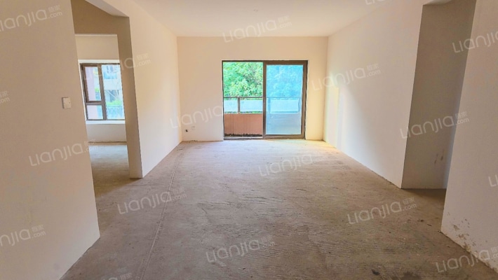 恒大湖山半岛A2区二手房实景图