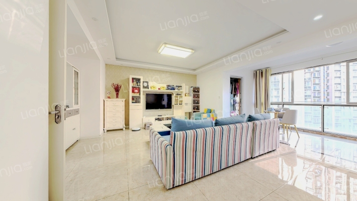 新鸿基悦城二手房实景图