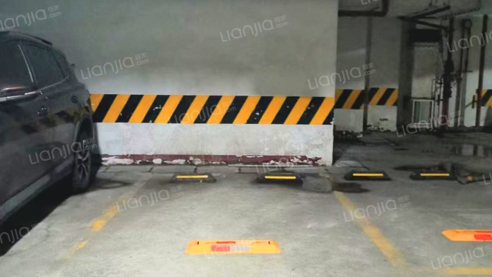 青青河畔二手房实景图