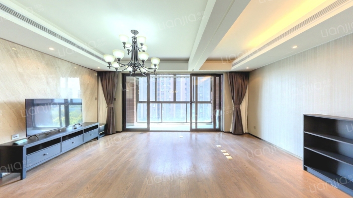 万科翡翠公园四期二手房实景图