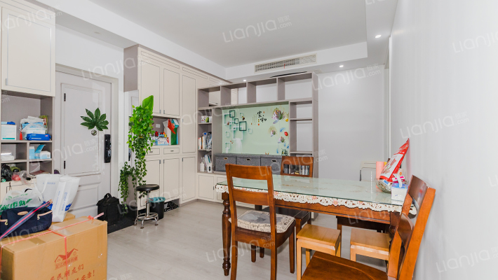 爱博大厦二手房实景图