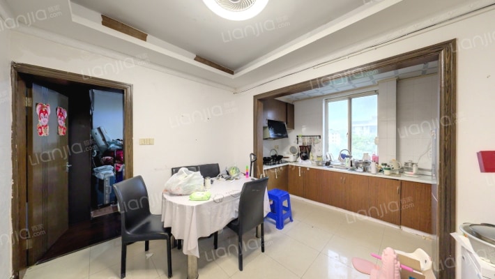 风光里一期二手房实景图