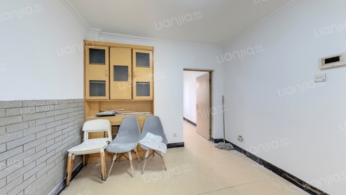 建材城东一里中院二手房实景图