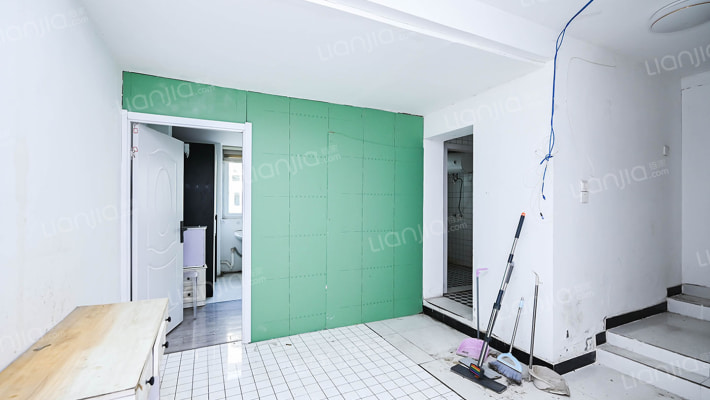 华高新苑二手房实景图