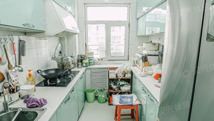 房子过户小税 三室采光好 简单装修 可贷款-厨房