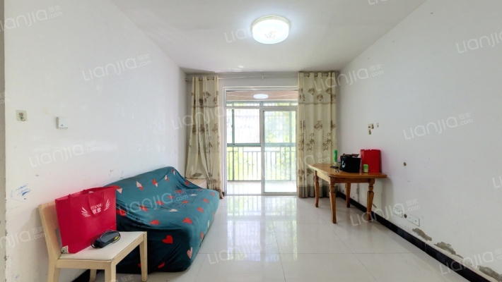 临湖雅苑二手房实景图