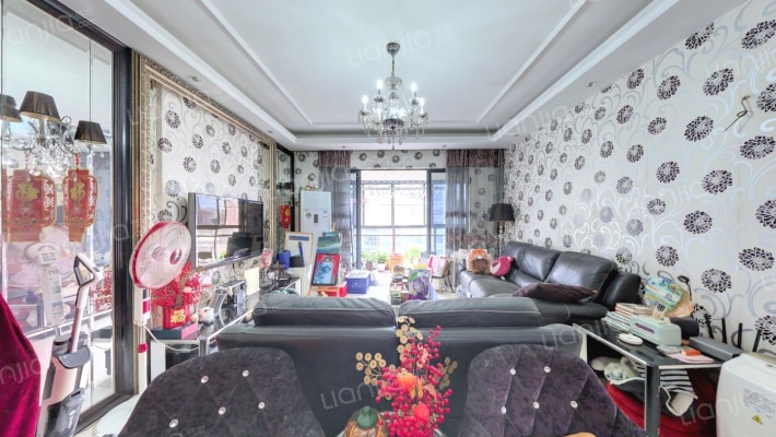 盈彩美居二手房实景图