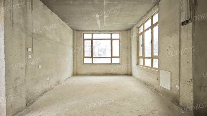 中体玲珑墅二手房实景图