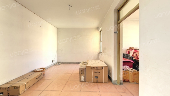 即墨金华街54号食品公司宿舍二手房实景图