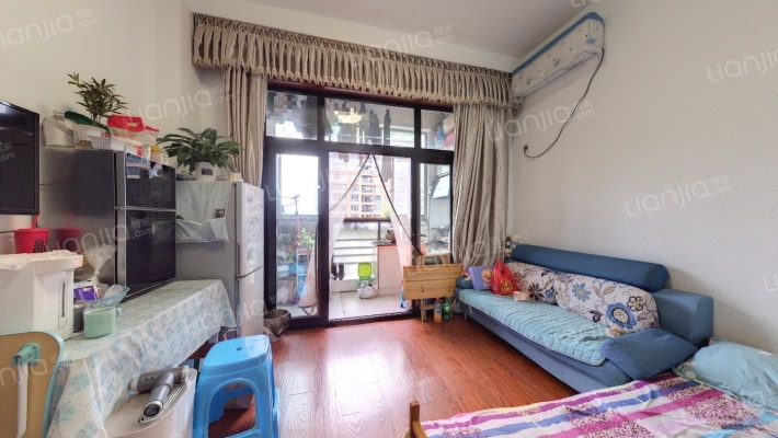 嘉利公寓二手房实景图