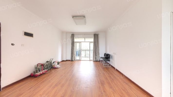 汉口湖畔洋房二手房实景图