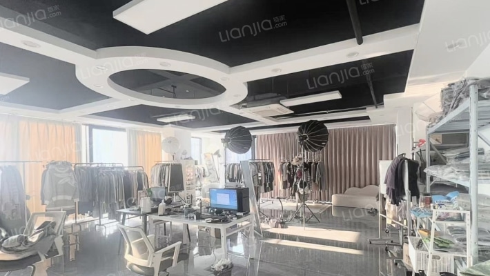 环球贸易广场二手房实景图