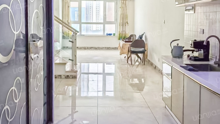 虹湾国际二手房实景图