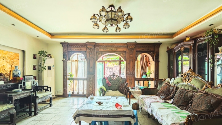 江东花园别墅二手房实景图