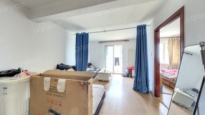 育新花园中里二手房实景图