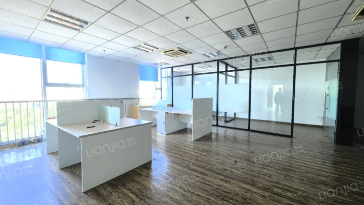 银晨商务中心二手房实景图