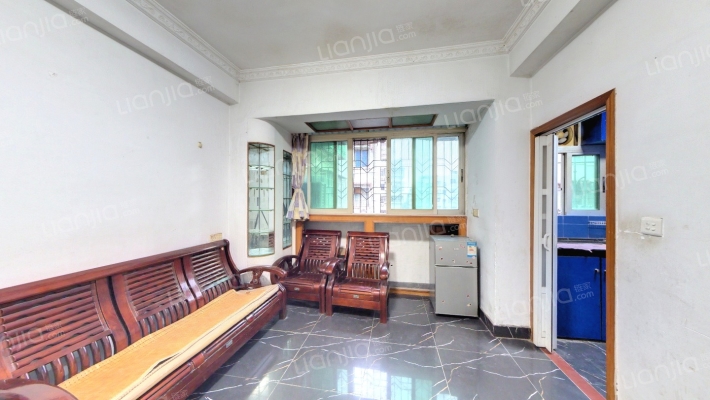 泽德花苑二手房实景图