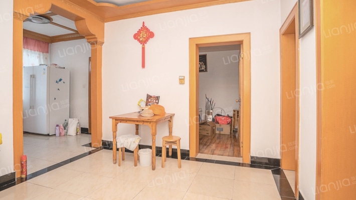 梅花小区二手房实景图