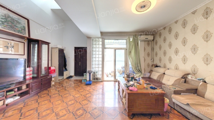 靠山居艺墅南区二手房实景图