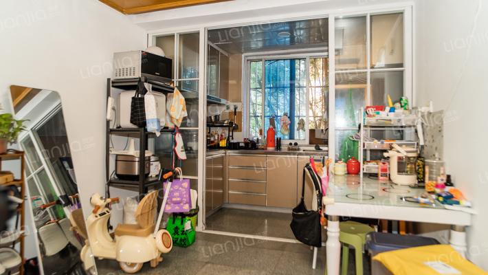 水闸小区二手房实景图