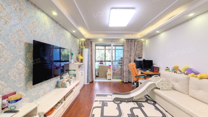 东方龙湖湾南湖苑二手房实景图