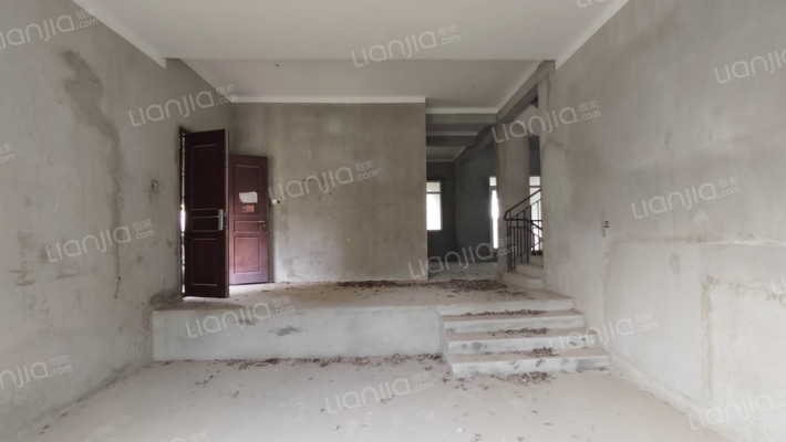 保利国际高尔夫花园二手房实景图