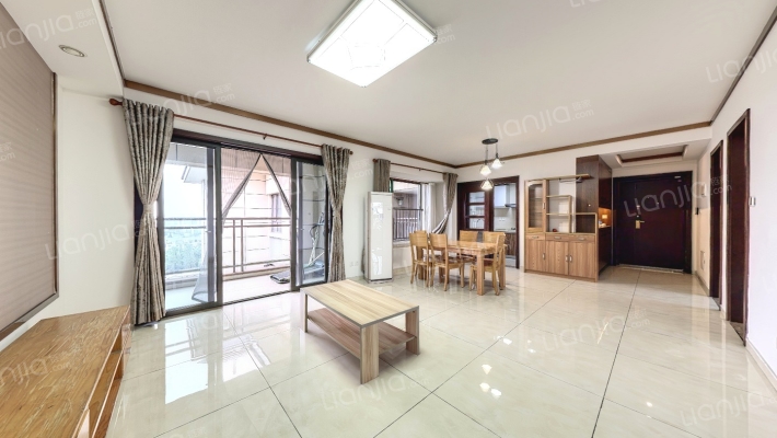 绿地腾飞公馆二手房实景图