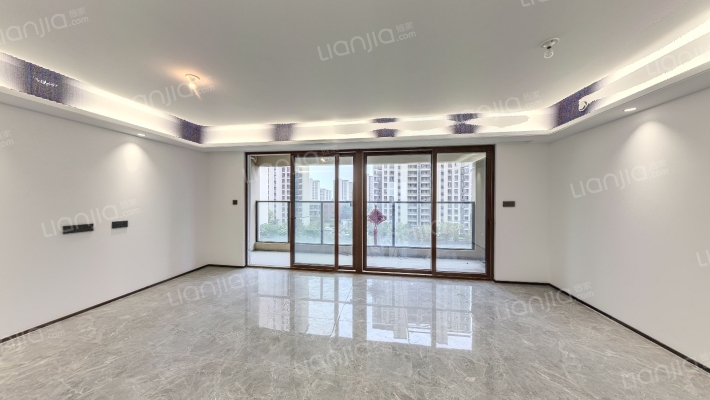 万科观湖礼著二期二手房实景图