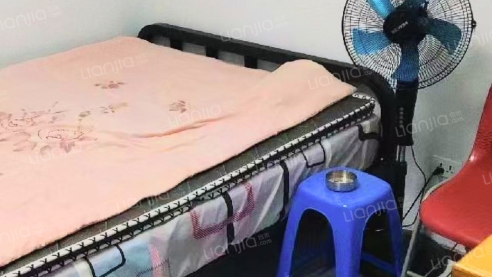 鸡房子小区二手房实景图