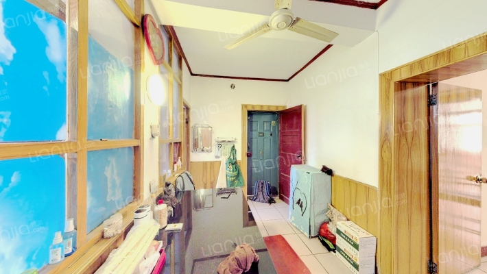 兴中路啤酒厂家属院二手房实景图