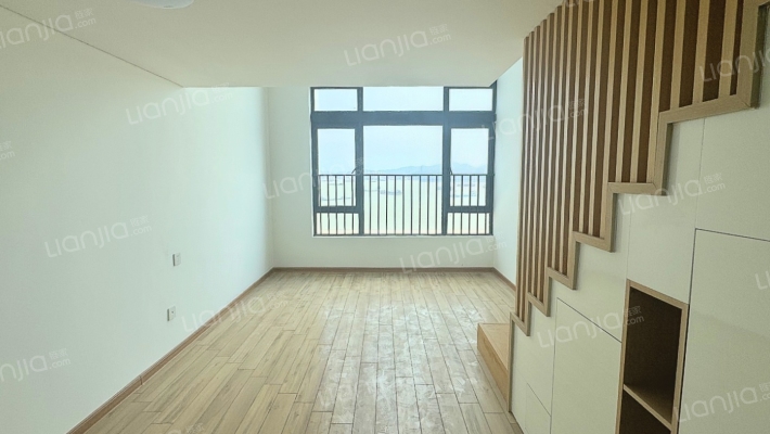 嘉霖深湾1号二手房实景图