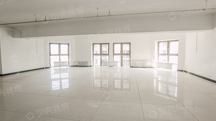 御园财富广场 刘瑞龙推荐房源 两层 使用面积大 位置好-客厅
