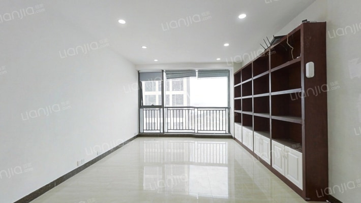 保利中汇广场二手房实景图