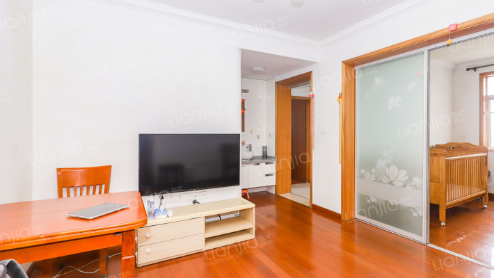 平顺路825弄二手房实景图