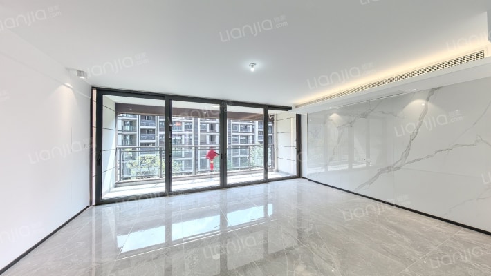 保利天汇二手房实景图