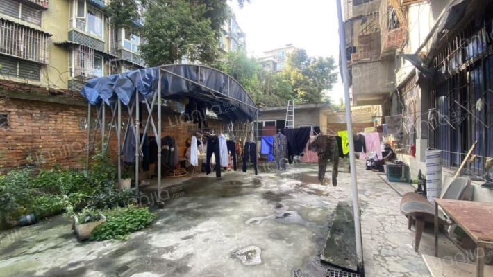 名人巷二手房实景图