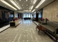 整租·中铁置业广场 18室2厅 东南/南_中铁置业广场租房