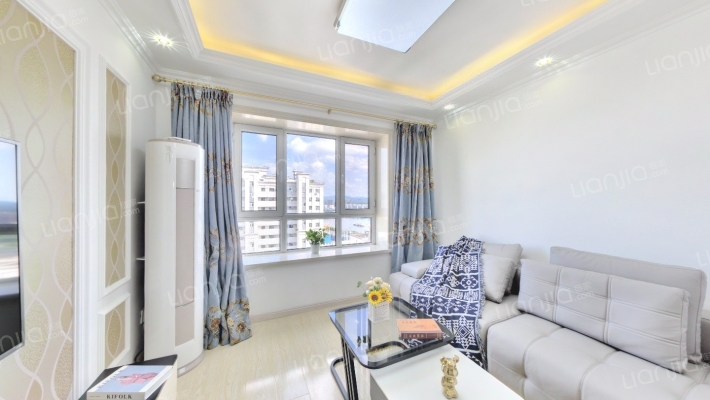 金地红大蓝湾二手房实景图