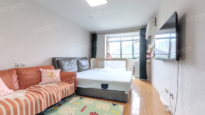 南华小区二手房实景图