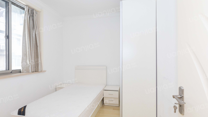 斜土路262弄二手房实景图