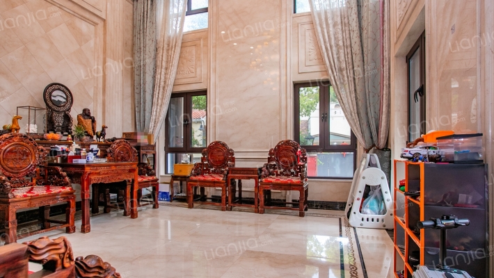 圣特丽墅(别墅)二手房实景图