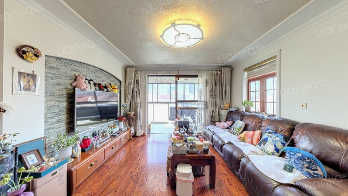 临江豪园二手房实景图