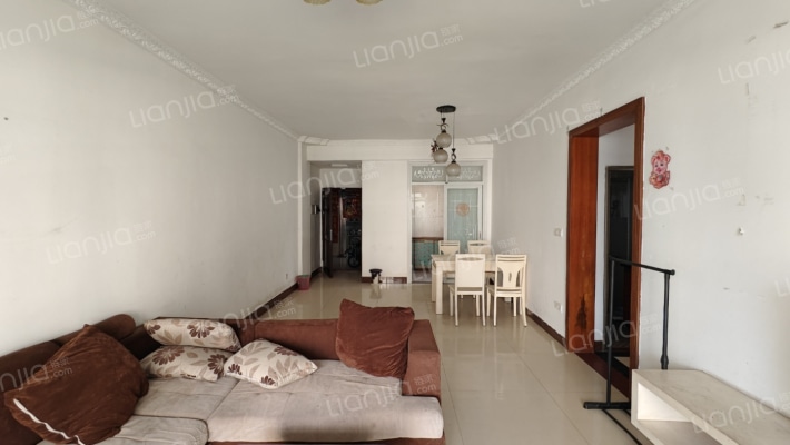 翠岸华庭二手房实景图