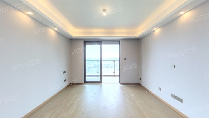 山河万物二手房实景图