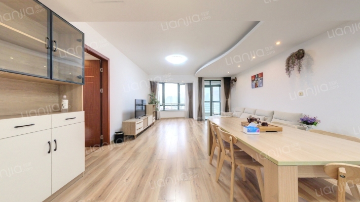 东南华庭二手房实景图