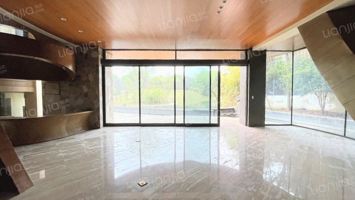 麓湖生态城黑珍珠二手房实景图