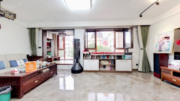 御龙湾二手房实景图