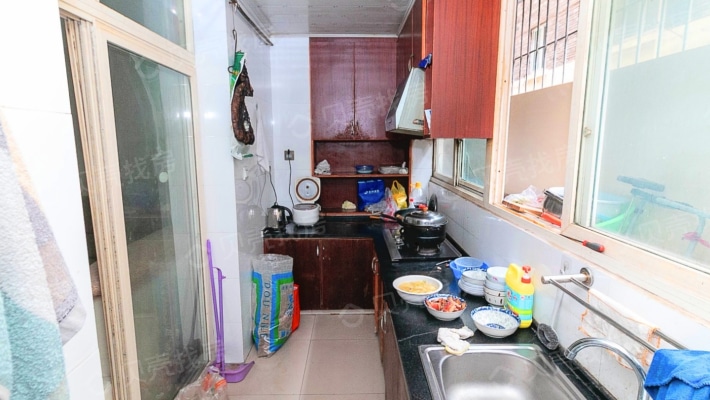 低楼层套二户型方正小区干净卫生-厨房